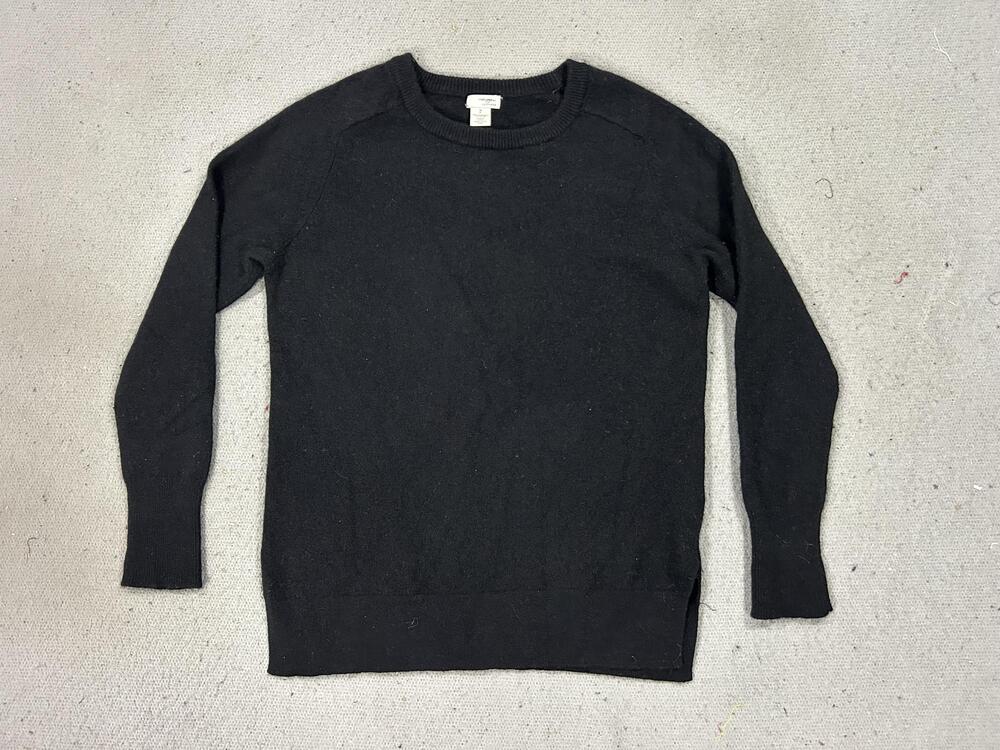 Halogen Cashmere Sweater Womens Medium Petite Black Crewneck Luxury Minimalist